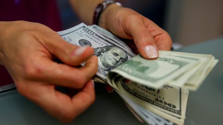 dolar-haftaya-guclu-basladi-borsa-egitimi
